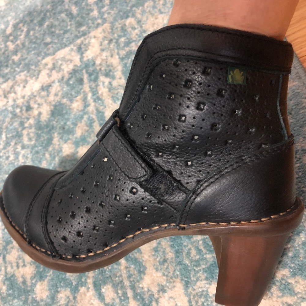 Very unique boot made in Portugal